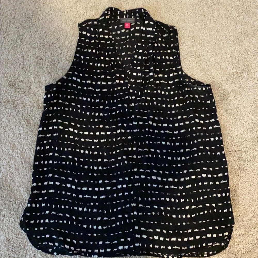 Black & White Vince Camuto Sleeveless Blouse